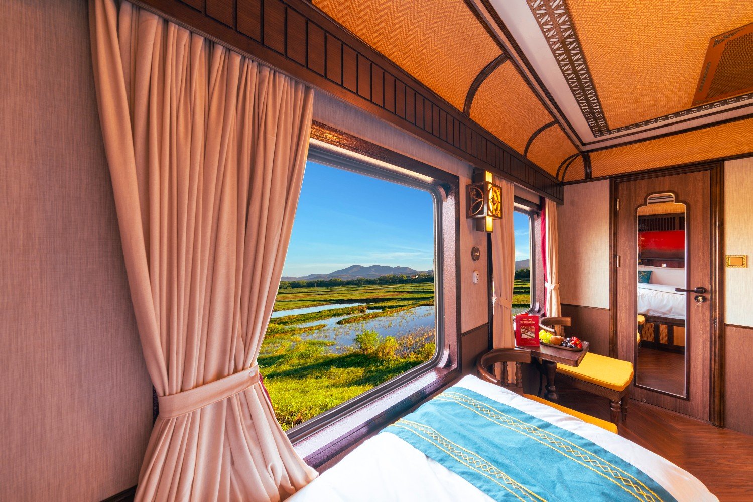 Double cabin